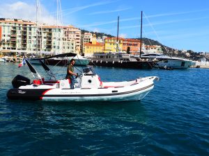 LOCATION DE BATEAUX SEMI RIGIDE