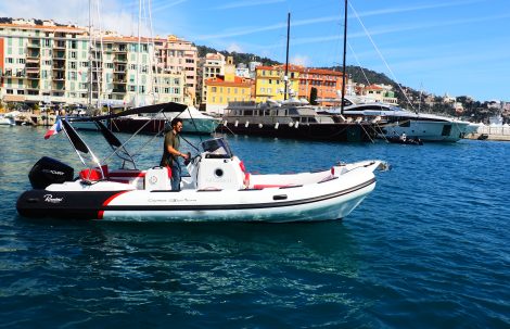LOCATION DE BATEAUX SEMI RIGIDE