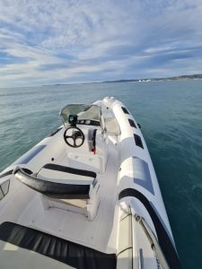 LOCATION DE BATEAUX SEMI RIGIDE