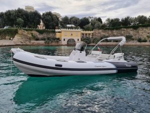 LOCATION DE BATEAUX SEMI RIGIDE