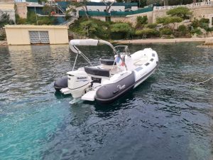 LOCATION DE BATEAUX SEMI RIGIDE