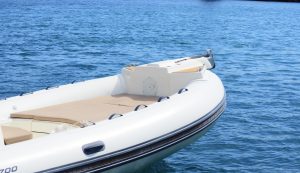 LOCATION DE BATEAU SEMI RIGIDE