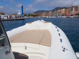 LOCATION DE BATEAU SEMI RIGIDE