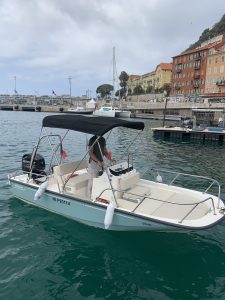Location bateau Boston Whaler